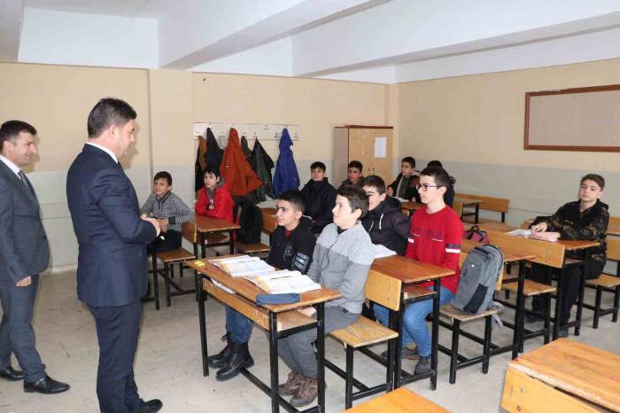 Hakkari’de 66 Bin 436 Öğrenci Ders Başı Yaptı