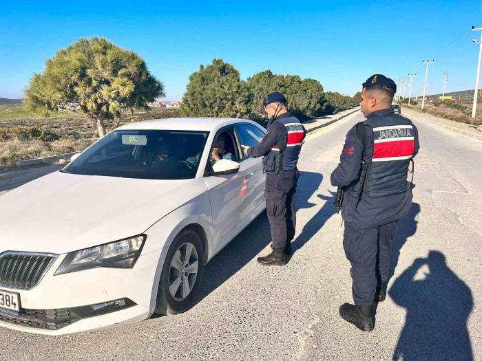 İzmir’de Huzur Denetimi: 47 Kişi Yakalandı