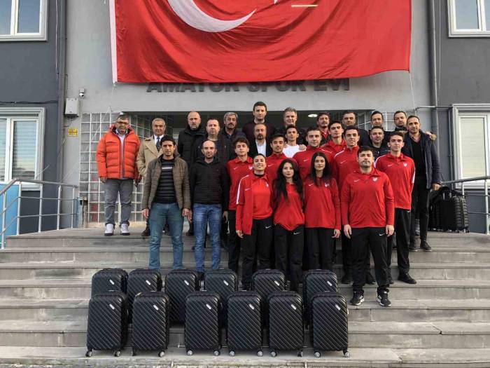 Kayseri Askf’den Hakemlere Valiz Dağıtımı