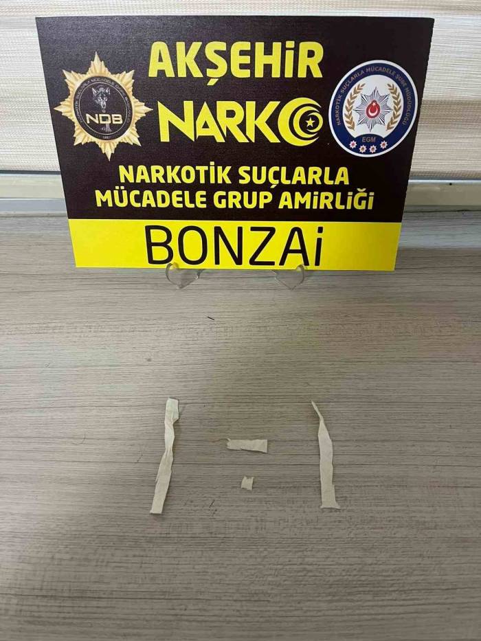Konya’da Kağıda Emdirilmiş Uyuşturucuyla Yakalanan 3 Kişi Gözaltına Alındı