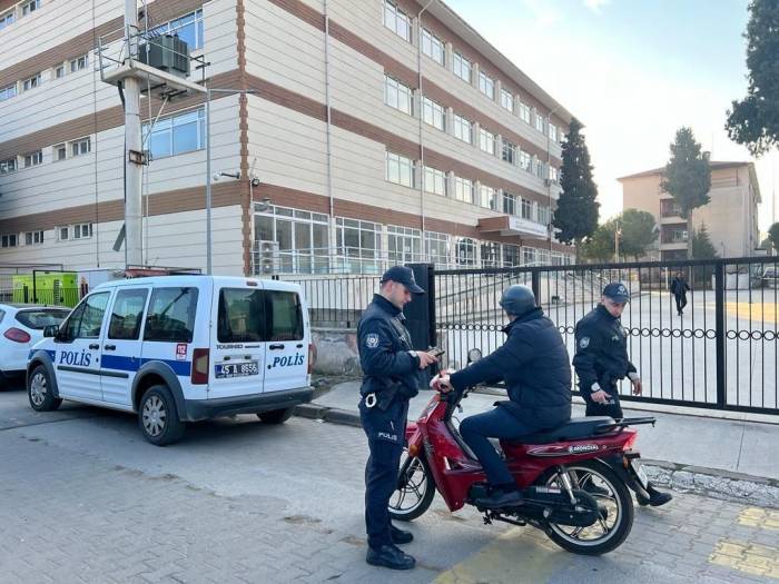 Okulların Çevresine Ve Servislere Sıkı Denetim