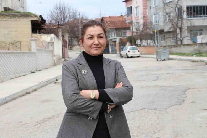 Havza’nın İlk Ve Tek Kadın Muhtarı Kadınlara Örnek Oldu
