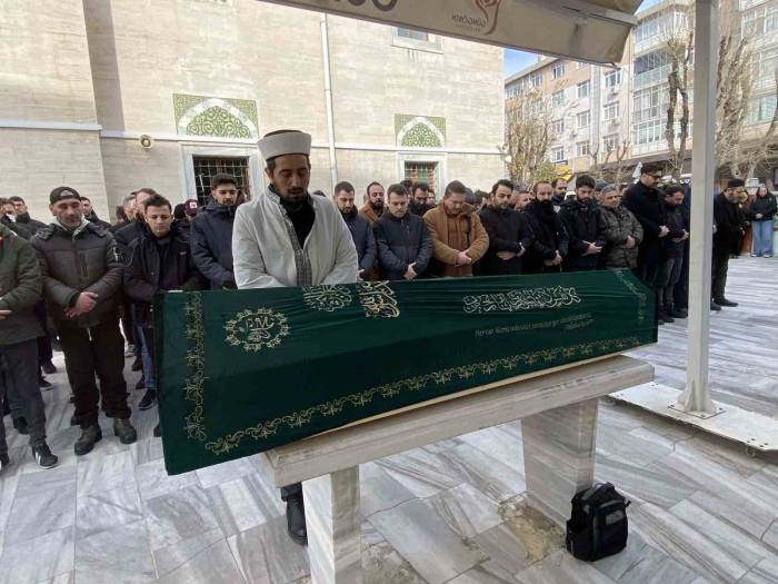 Güngören’de Öldürülen Müzisyen Son Yolculuğuna Uğurlandı