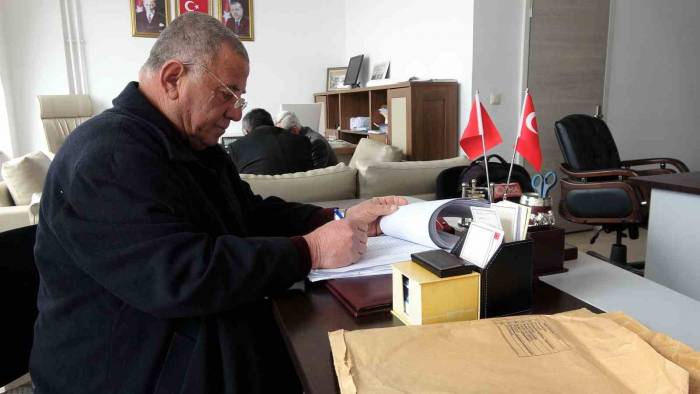 Aralıksız 30 Yıldır Özveriyle Muhtarlık Görevini Yürütüyor