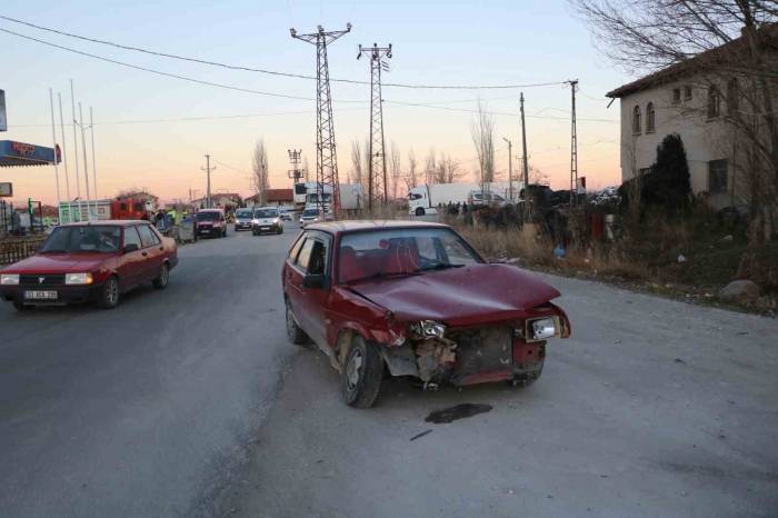 Afyonkarahisar’da Zincirleme Trafik Kazası: 10 Yaralı