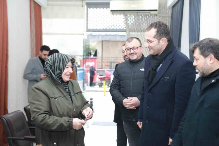 Başkan Ekim Seçim Gezilerini Sürdürüyor