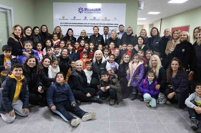 Busader, Depremde Yıkılan Okulu Yeniden İnşa Ederek Çocuklara Armağan Etti