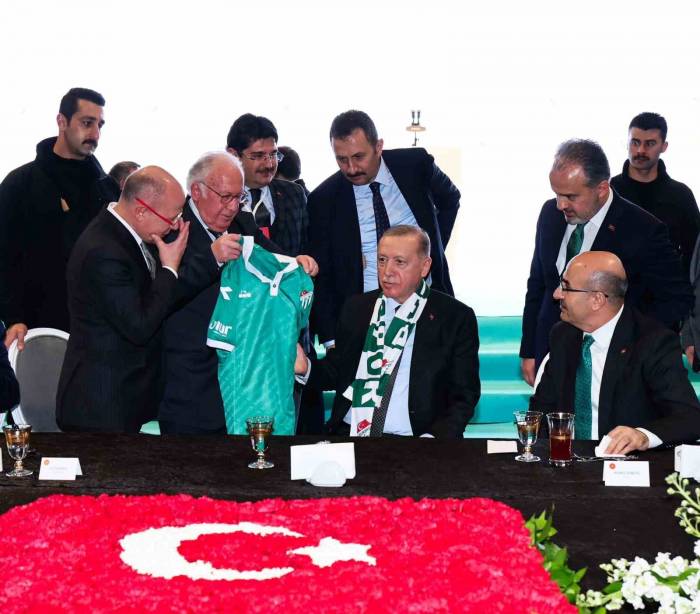 Bursaspor Başkanı Bür’ün, Cumhurbaşkanı Erdoğan’la Görüşmesi Camiada Heyecan Oluşturdu