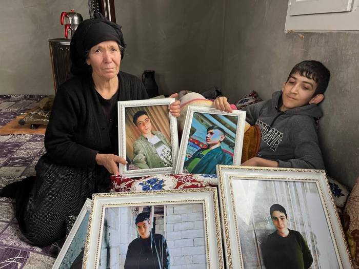Depremde Eşi Ve 2 Oğlu İle Birlikte Enkaz Altında Kalan Anne Acı Dolu O Geceyi Anlattı