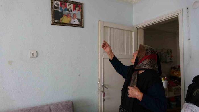 Ayşe Nine: "Çok Acı Gördük, Şimdi Evlat Acısı"