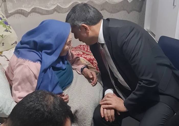 100 Yaşındaki Aliye Nine İle Vali Çiftçi’nin Gülümseten Diyaloğu