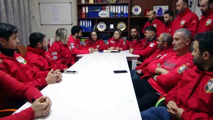 Depremin 1. Yılında O Anları Anlatırken Adeta Yeniden Yaşadılar