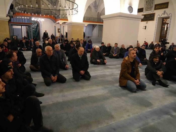 Depremde Hayatını Kaybedenler İçin Mevlit Okutuldu