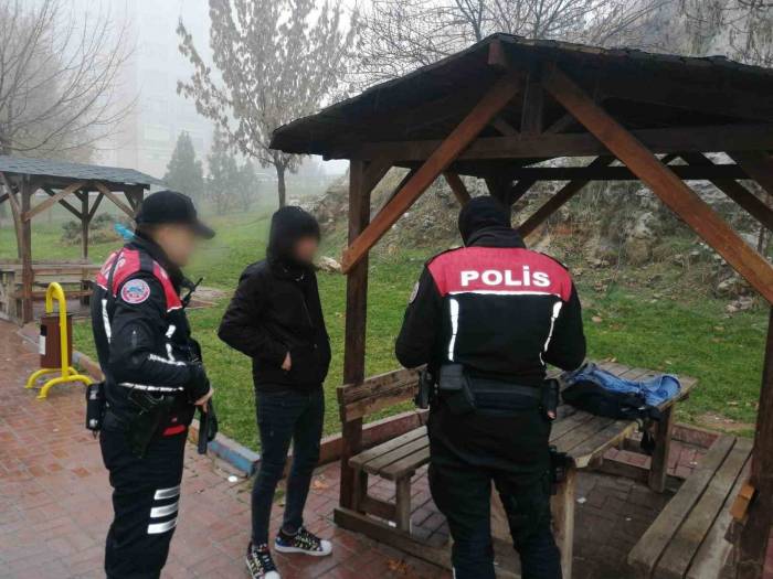 Mardin’de Okul Servisleri Polis Ekipleri Tarafından Denetlendi