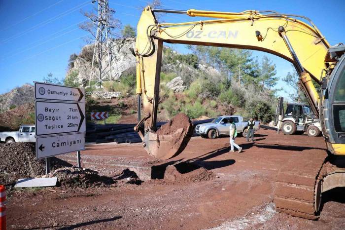 Bozburun İçme Suyu Hattının 10 Kilometresi Tamamlandı