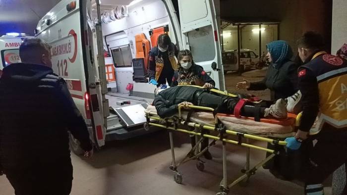 Motosiklet Kontrolden Çıkıp Savruldu: 2 Yaralı