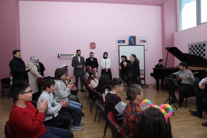 Çocuklar Söyledi, Ertuğrul Başkan Dinledi