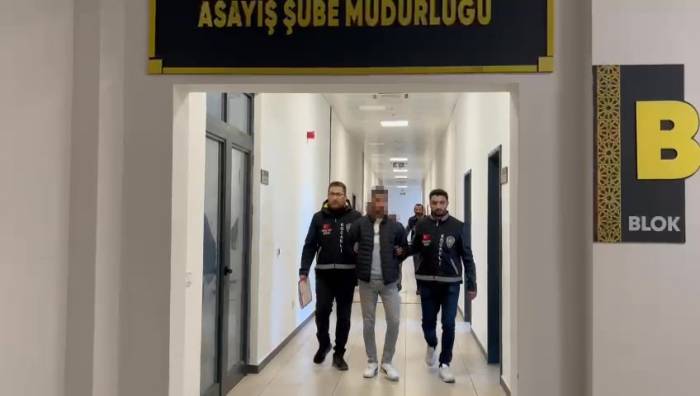 Okul Bahçesindeki Dehşetin Ardından Baba Ve Oğlu Çıktı