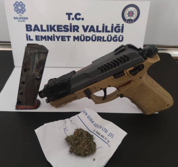 Aranan Şahıstan Uyuşturucu Madde Çıktı
