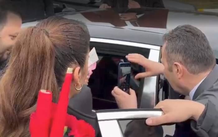 Cumhurbaşkanı Erdoğan, Öğrenciler Ve Ailelerin İsteğini Geri Çevirmedi