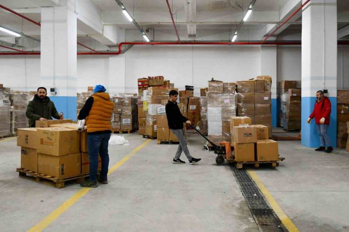 Esenyurt Belediye Başkanı Deniz Bozkurt Depremde Yapılanları Anlattı