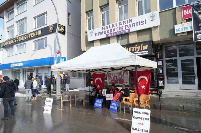 Muşlu Ailelerin Evlat Nöbeti Devam Ediyor