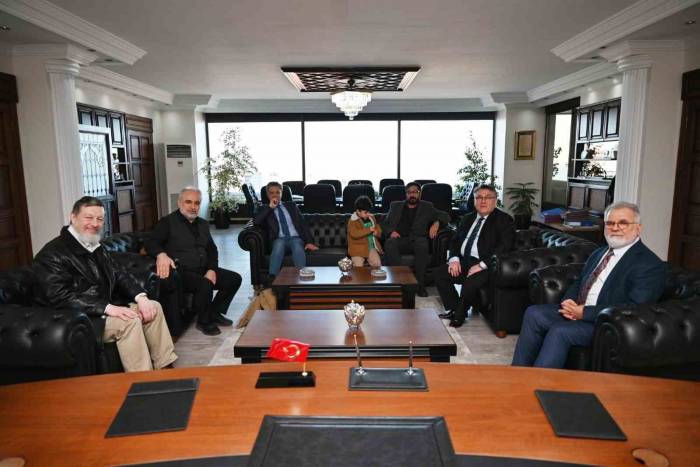 Bilim İnsanlarından Rektör Özölçer’e Ziyaret