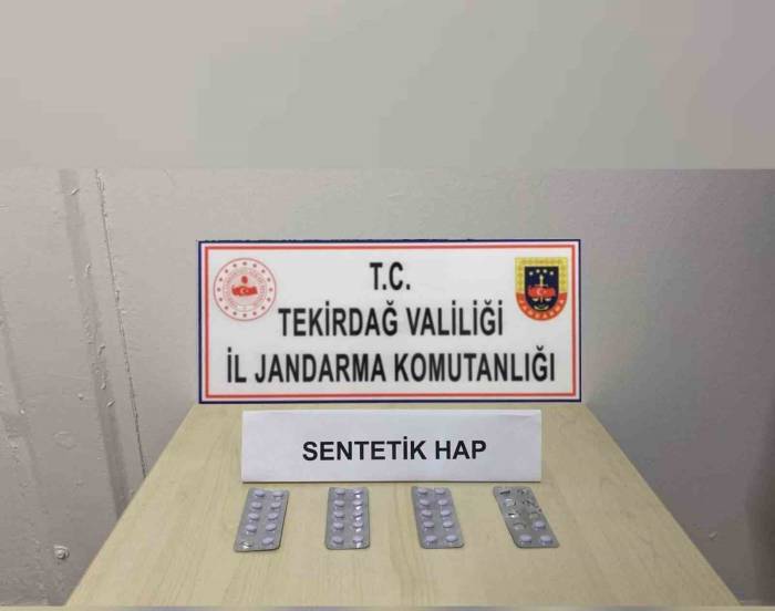 Jandarmadan Yasaklı Maddeye Geçit Yok: 4 Gözaltı