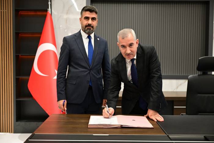 Yeşilyurt’ta Personele Yüzde 72 Zam