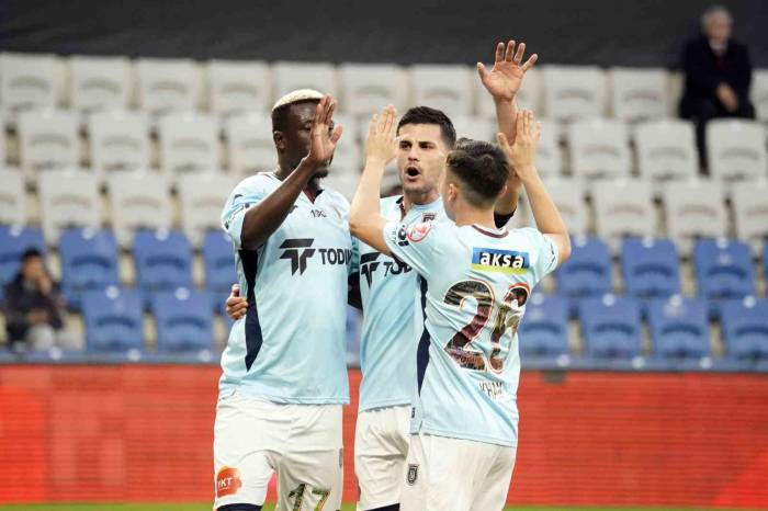 Ziraat Türkiye Kupası: Başakşehir: 1 - Hatayspor: 0 (İlk Yarı)