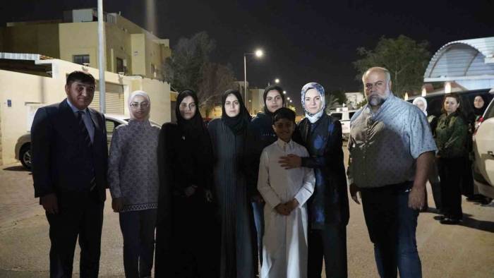 Bakan Göktaş, Gazze’deki Saldırılarda Ailesini Kaybeden Al Jazeera Muhabiri Dahduh İle Görüştü