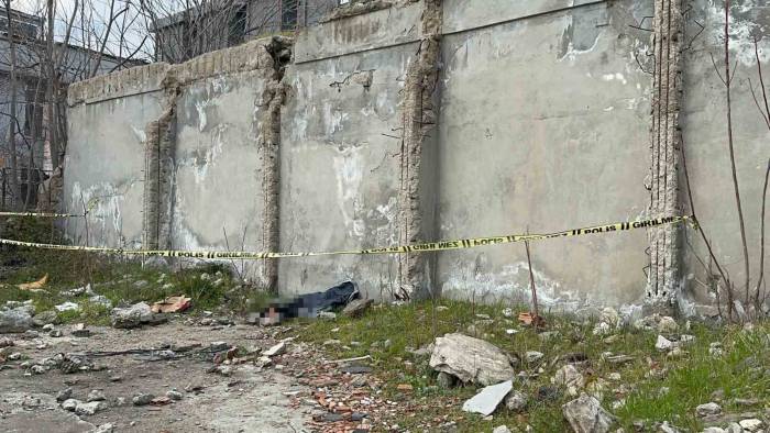 Bahçelievler’de 1 Hafta Arayla Aynı Arazide 2. Ceset Bulundu