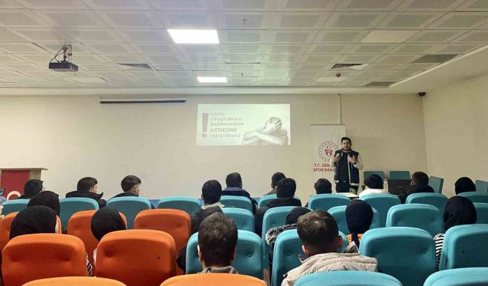 Tatvan’da ‘Narko Gençlik’ Semineri Düzenlendi