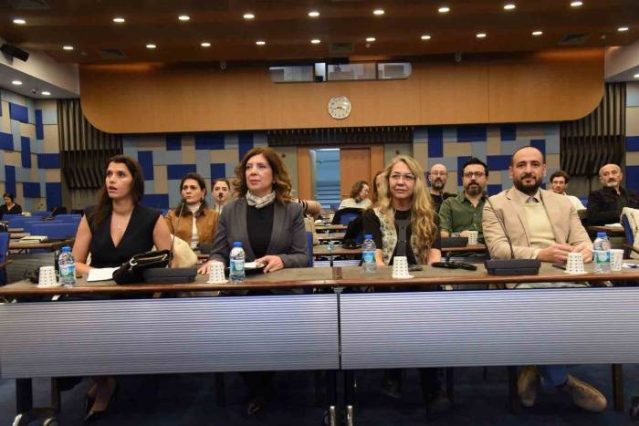 Şilili Mimar Ve Şehir Plancısından İzto’da “Güvenli Şehir” Eğitimi