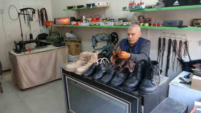 Depremzede Ustalar Ayakta Kalmak İçin Direniyor