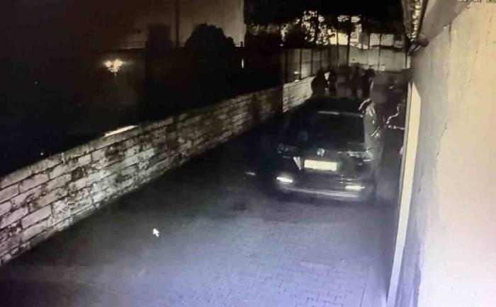 Hırsızlık Yapmaya Çalışırken Polise Suçüstü Yakalandılar