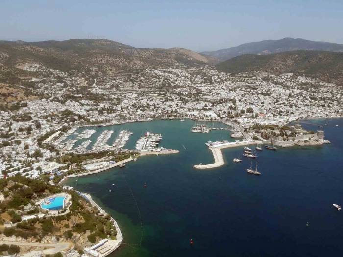 Türkiye’de Yerleşik Yabancı Nüfus Azalıyor