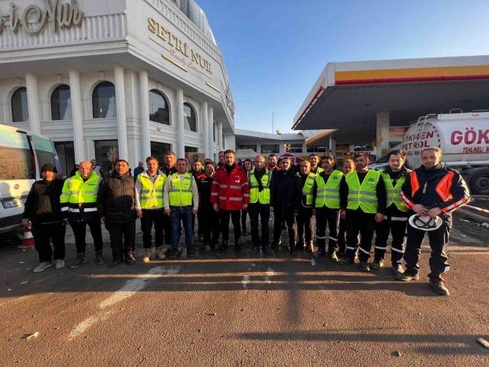 Beşiktaş Belediyesi Deprem Bölgesine 131 Yardım Tırı Gönderdi