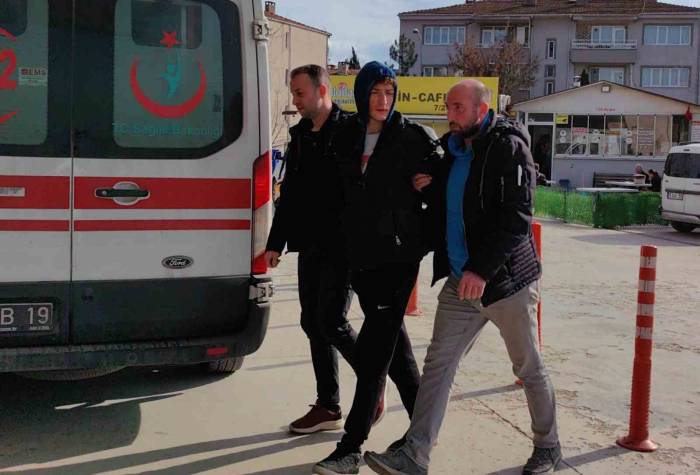 2 Kişiyi Bıçaklayan Şahıs Tutuklandı