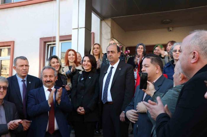 Demirtaş Gülüç’te İyi Parti İle Gövde Gösterisi Yaptı