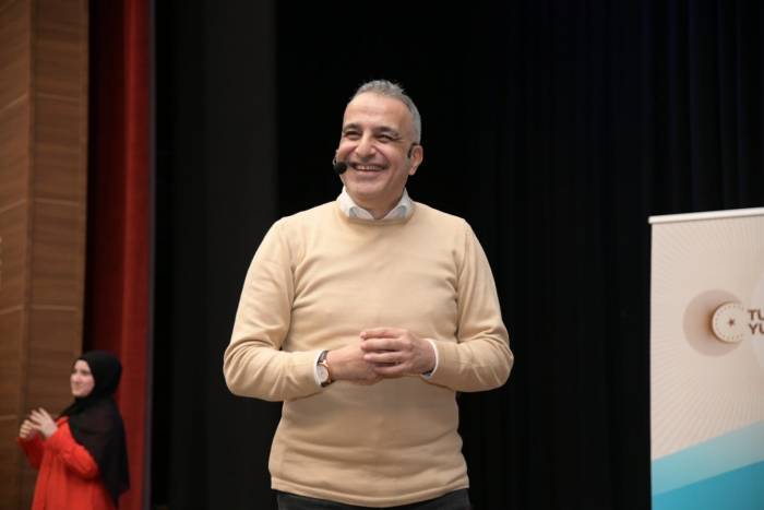 İsrail’in Gazze’ye Saldırılarına Değinen Bekir Develi: "Hiçbir Şey Yapamıyorsak Boykota Devam Edelim"