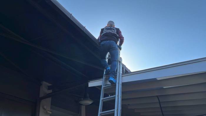 Avm’de Ünlü Kuyumcuya Akılalmaz Soygun: Çatıdan Girdiler