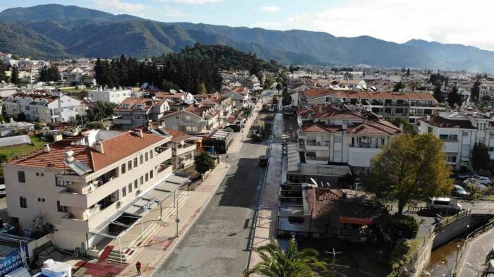 Marmaris Adnan Menderes Caddesi’nde Çalışma Başlatıldı