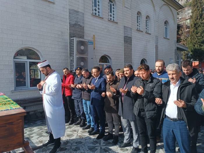 Şehit Annesi Son Yolculuğuna Uğurlandı