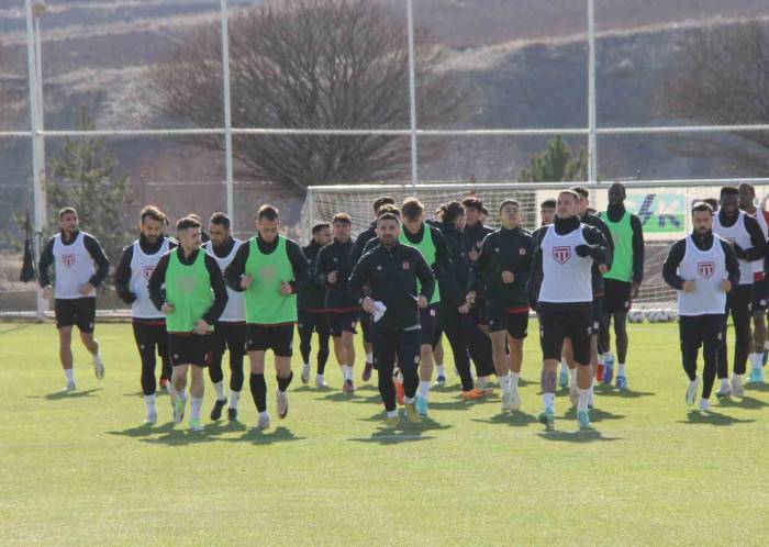 Sivasspor, Çaykur Rizespor Maçına Hazırlanıyor