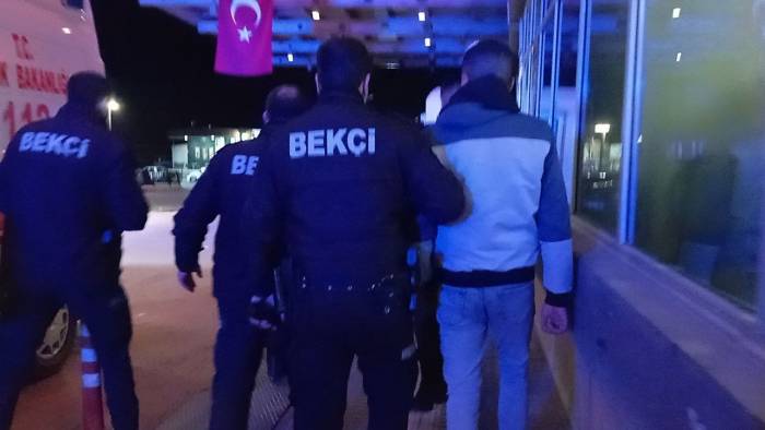 Şüphe Üzerine Durdurulan Şahsın Üzerinden Komando Bıçağı Çıktı