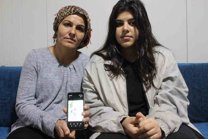 Asrın Felaketinde Annesini Ve Ağabeyinin 5 Kişilik Ailesini Kaybeden Kadın Yaşadıklarını Anlattı