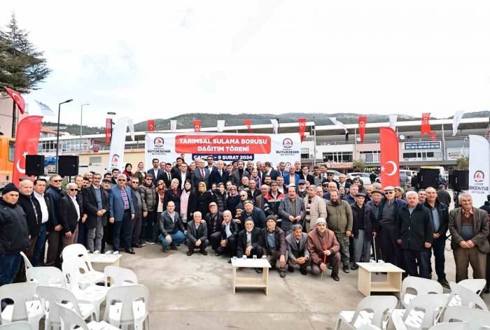 Denizli’de Çiftçiye 10 Yılda 323 Bin 110 Metre Tarımsal Sulama Borusu Verildi