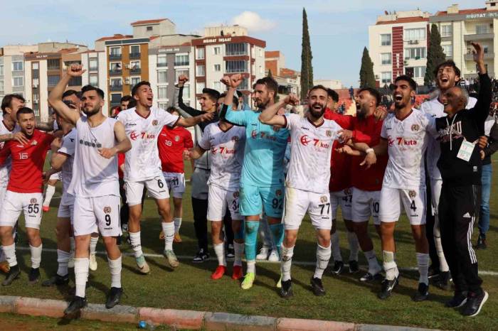 Tff 3. Lig: Turgutluspor: 1 - Karşıyaka: 0