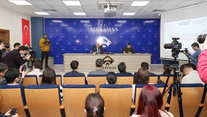 Vali Varol, Deprem Bölgesindeki Çalışmaları Tek Tek Anlattı